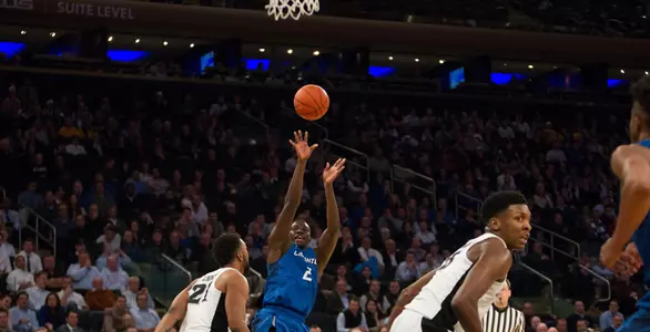 Khyri Thomas