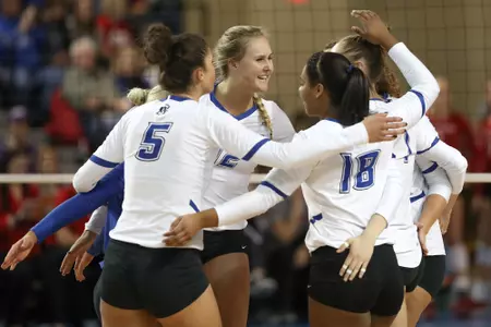 vbhuddle volleyball huddle