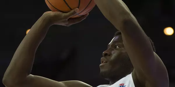 Khyri Thomas