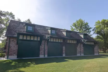 2018 GLC Back Doors Closed - Facility