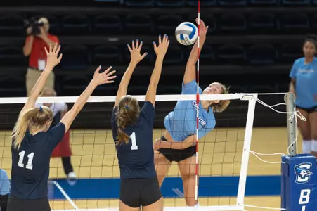 Freshman in Blue-White scrimmage