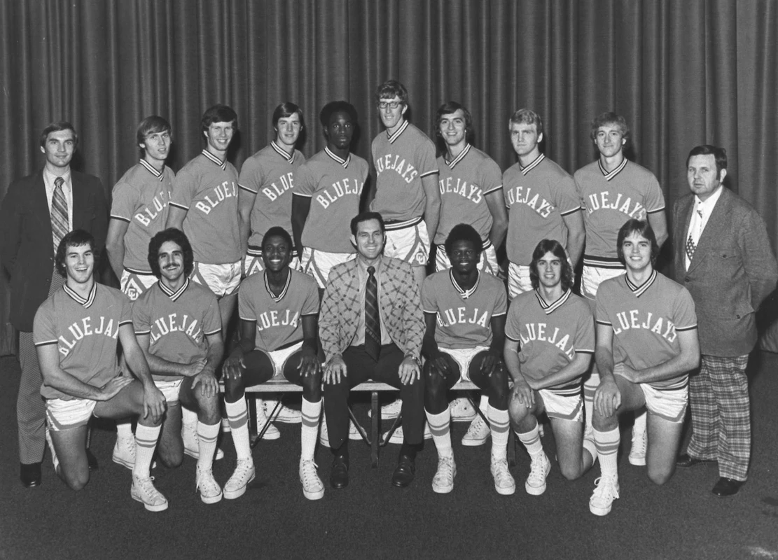 1973-74 Creighton MBB Team Photo