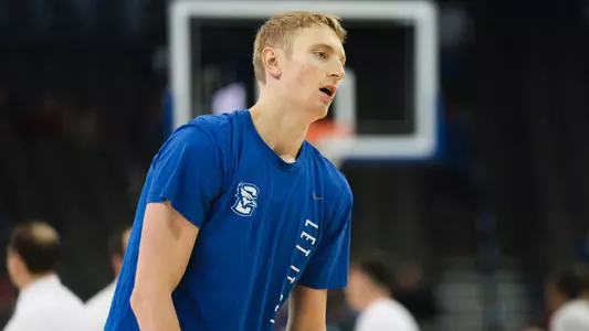 Nic Zeil