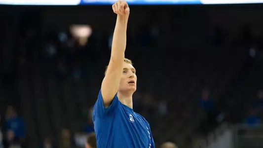 Nic Zeil