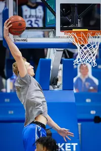 Nic Zeil