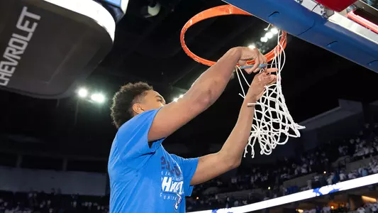 Ty-Shon Alexander cuts net