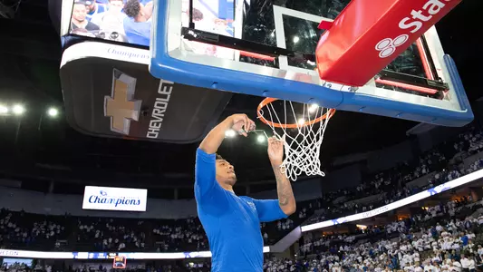 Antwann Jones cuts net