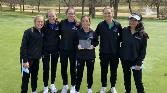 Women's Golf at Missouri State with trophy