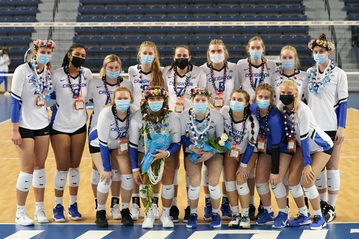 2020-21 Creighton Volleyball Team Photo
