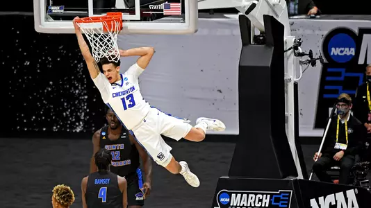 Christian Bishop dunk arm
