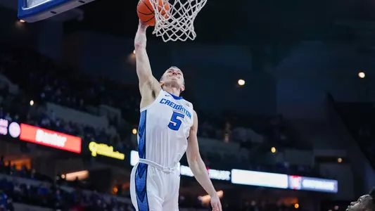 Alex O'Connell dunk