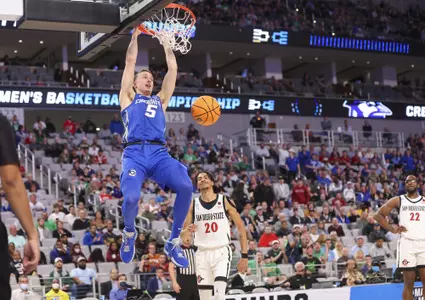 Alex O'Connell dunk