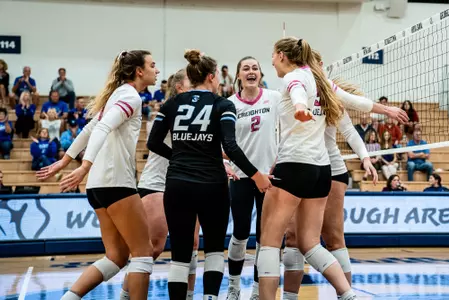 Volleyball huddle vbhuddle