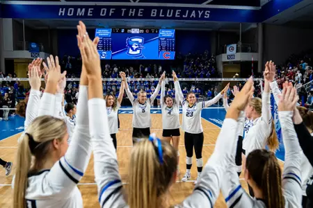 vb huddle Creighton Volleyball huddle
