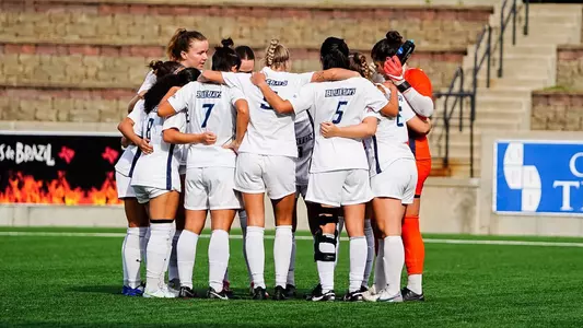 WSoc Team Huddle