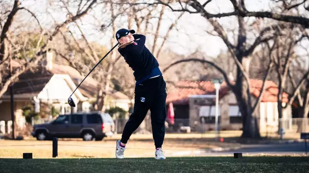 Karmazin Leads Women's Golf in Spring Opener
