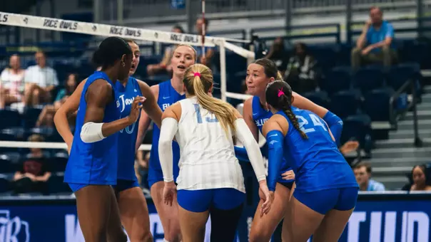 #5 Louisville Edges Volleyball in Top 15 Battle