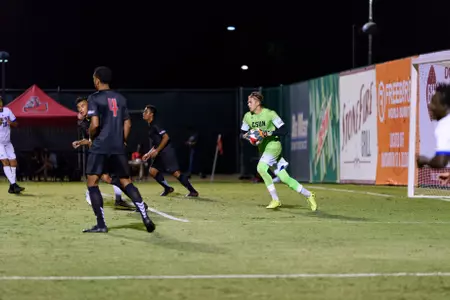 2017_10_5_MSOC_vs_UCSB_49.jpg