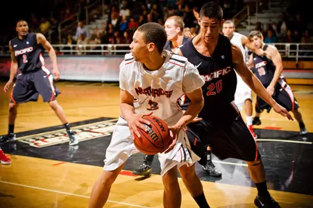 Stephan_Hicks_MBB-v-Pacific-105.jpg