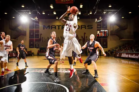 Stephen_Maxwell_MBB-v-Pacific-129.jpg