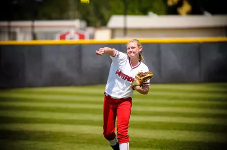 Softball-v-UC-Davis-26.jpg