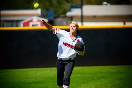 Softball-v-NorthernIllinois-2013-091.jpg
