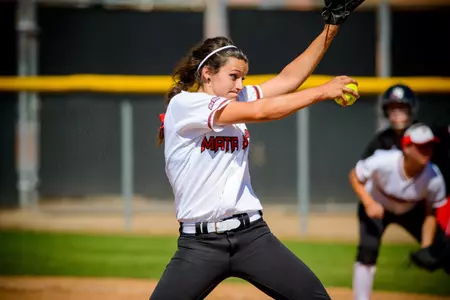 Softball-v-NorthernIllinois-2013-114.jpg