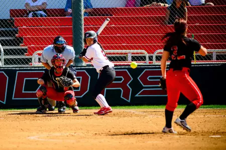 Softball-v-NorthernIllinois-2013-70.jpg