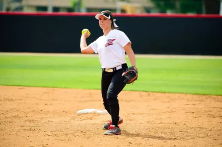Softball-v-Harvard-2014-4.jpg