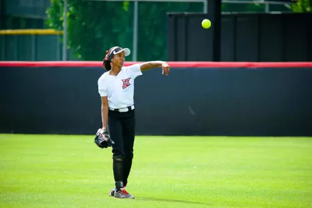 Softball-v-Harvard-2014-56.jpg