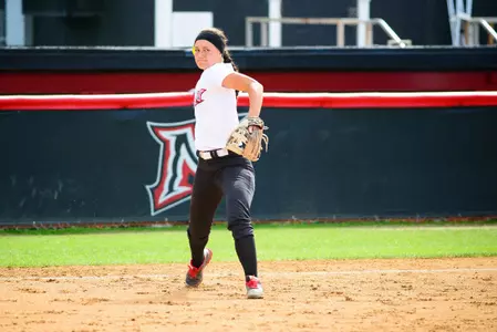 Softball-v-Harvard-2014-61.jpg