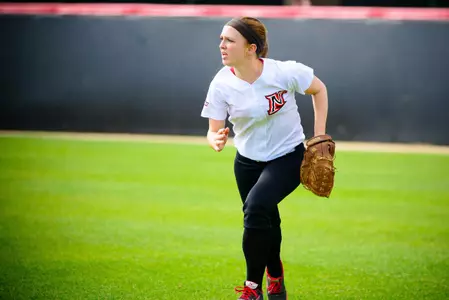 Softball-v-Harvard-2014-71.jpg
