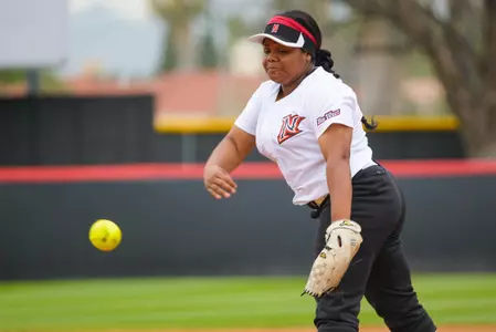 Softball-v-SacState-2015-31.jpg