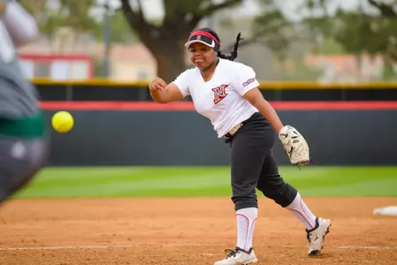 Softball-v-SacState-2015-32.jpg