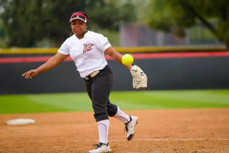 Softball-v-SacState-2015-36.jpg