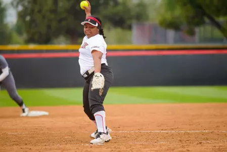 Softball-v-SacState-2015-37.jpg