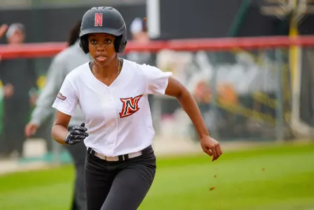 Softball-v-SacState-2015-4.jpg