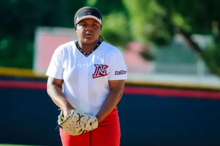 Softball-v-UCLA--15.jpg