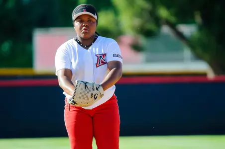 Softball-v-UCLA--16.jpg