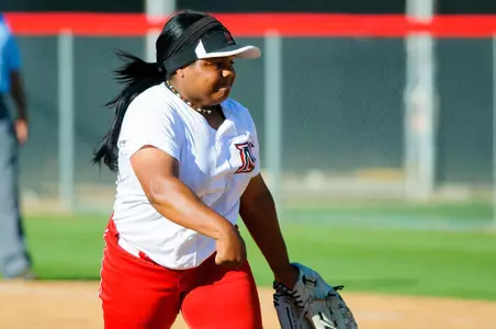 Softball-v-UCLA--20.jpg