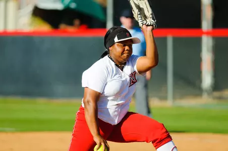 Softball-v-UCLA--22.jpg