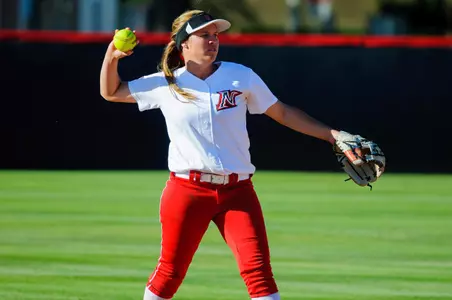 Softball-v-UCLA--26.jpg
