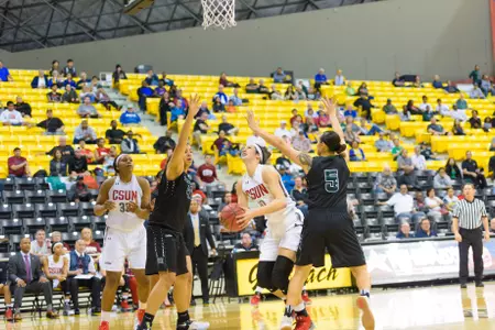 2017_3_8_WBB_vs_Hawai_11.jpg
