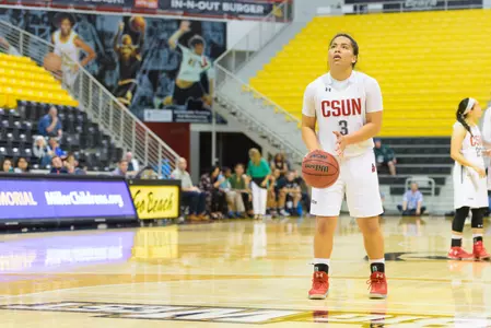 2017_3_8_WBB_vs_Hawai_23.jpg