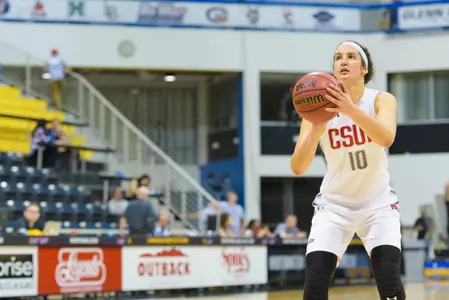 2017_3_8_WBB_vs_Hawai_59.jpg