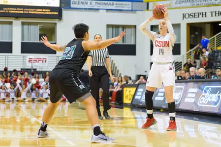 2017_3_8_WBB_vs_Hawai_81.jpg
