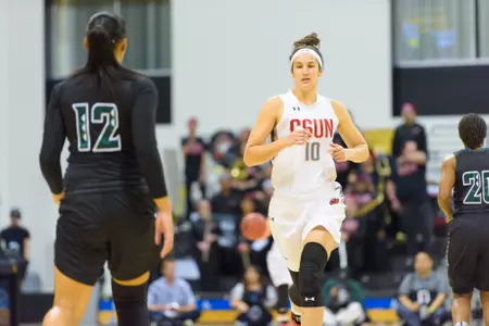 2017_3_8_WBB_vs_Hawai_82.jpg