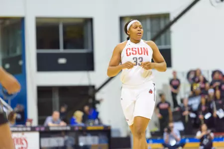 2017_3_8_WBB_vs_Hawai_83.jpg