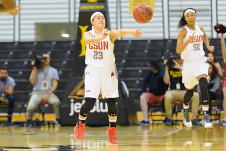 2017_3_8_WBB_vs_Hawai_85.jpg