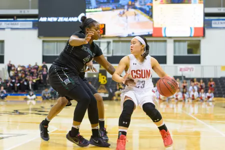 2017_3_8_WBB_vs_Hawai_92.jpg